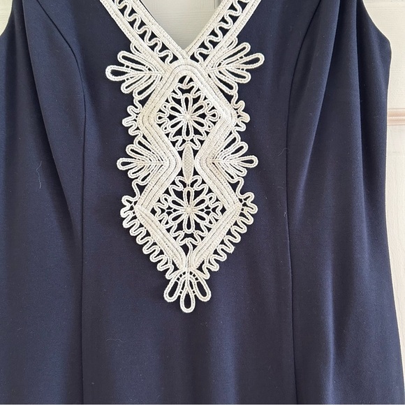 ELIZA J Sleeveless Sheath Dress in Navy & White - Picture 5 of 9